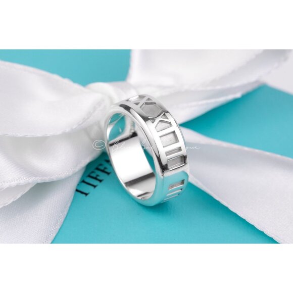 Tiffany & Co. Atlas Ring Vintage Classic Roman Numerals Band in Silver Size 6.75 - Picture 1 of 7